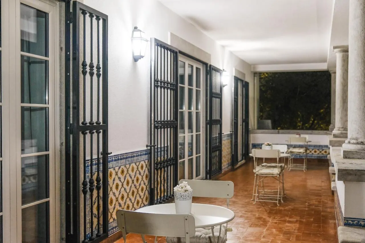 4U Lisbon Airport Suites 2*,