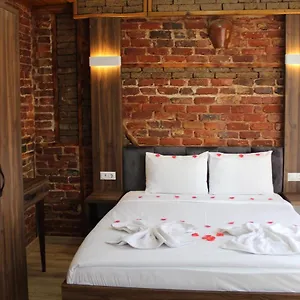 Han Suite Hotel Отель