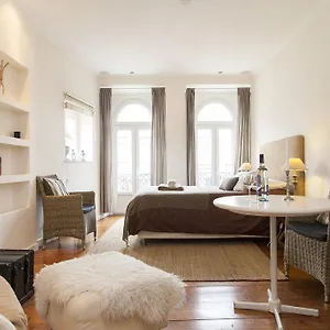 Apartment Chic 1-bed Flat With Balcony, View And Workspace, 5mins To Santa Justa Lift, Lisbon