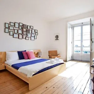 Apartment Spacious Sunny Flat- Baixa / Rossio, Lisbon