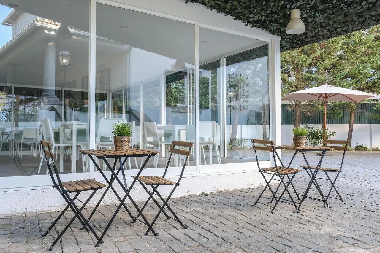 4U Lisbon Airport Suites Португалия