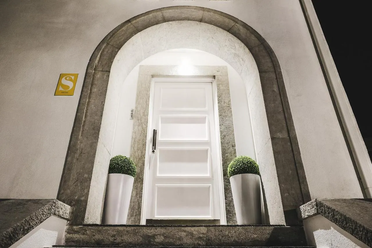 4U Lisbon Airport Suites Португалия